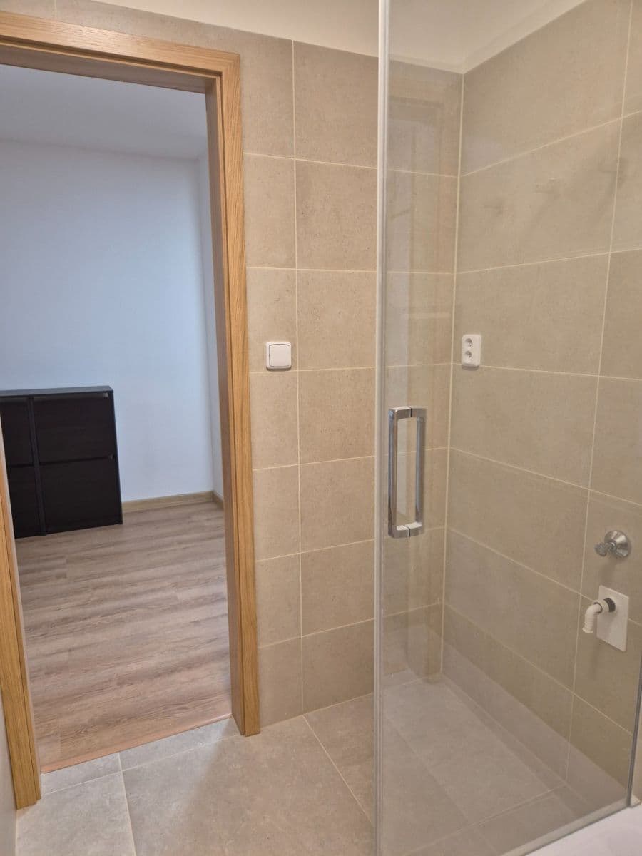 Pronájem bytu 2+1 60 m², Užocká, Praha, Praha Pronájem bytu 2+1 60 m², Užocká, Praha, Praha