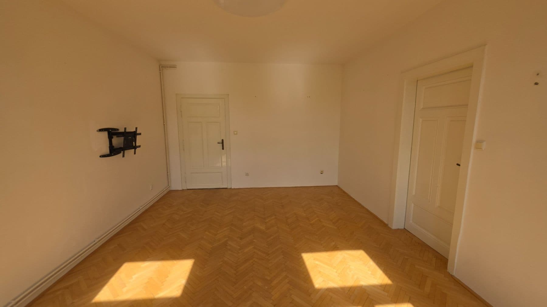 Pronájem bytu 2+1 65 m², Bratislavská, Brno, Jihomoravský kraj Pronájem bytu 2+1 65 m², Bratislavská, Brno, Jihomoravský kraj