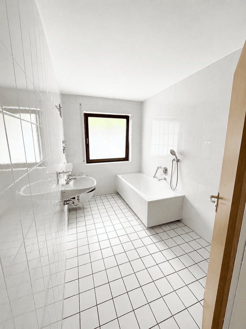 Pronájem bytu 3+1 75 m², Pforzheim, Bádensko-Württembersko Pronájem bytu 3+1 75 m², Pforzheim, Bádensko-Württembersko