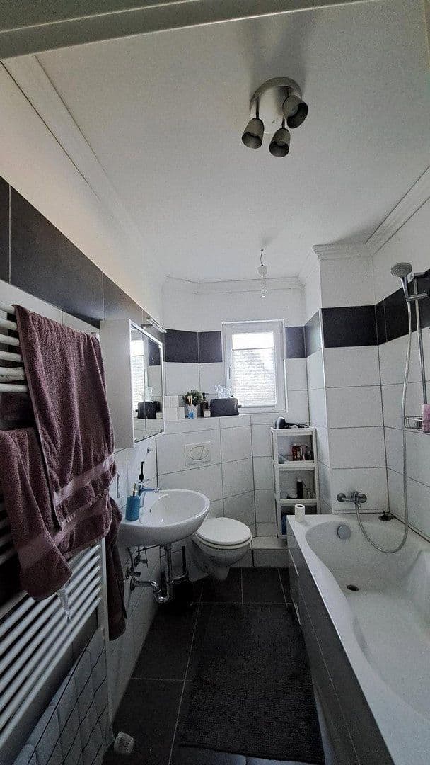 Pronájem bytu 5+1 150 m², Bürgermeister-Smidt-Straße 121, Bremerhaven, Bremen Pronájem bytu 5+1 150 m², Bürgermeister-Smidt-Straße 121, Bremerhaven, Bremen