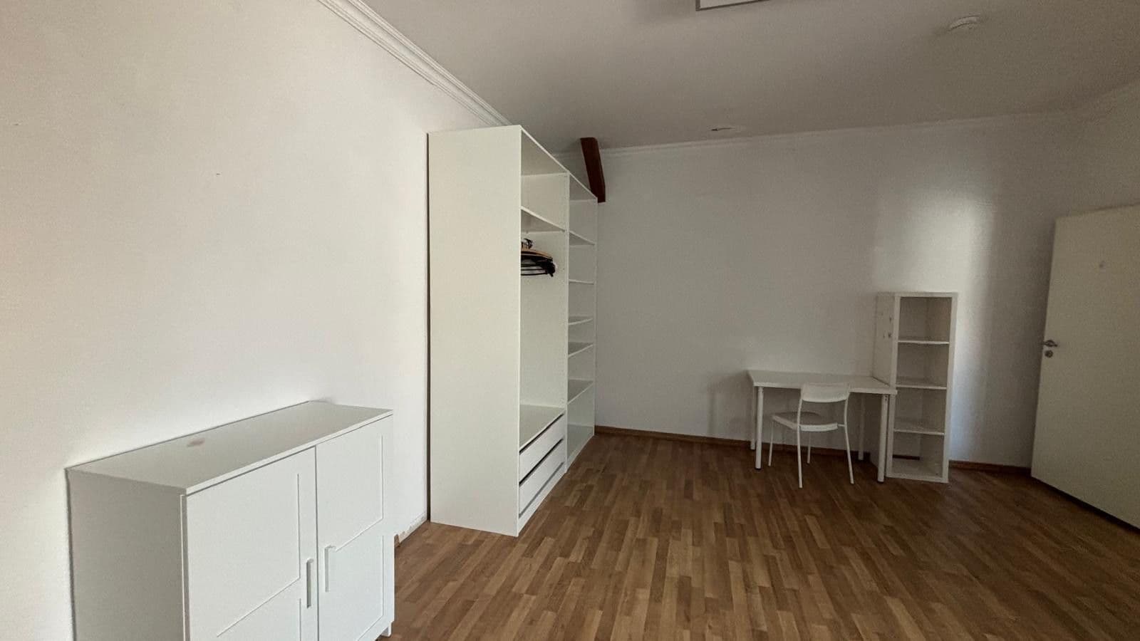 Pronájem bytu 5+1 150 m², Bürgermeister-Smidt-Straße 121, Bremerhaven, Bremen Pronájem bytu 5+1 150 m², Bürgermeister-Smidt-Straße 121, Bremerhaven, Bremen