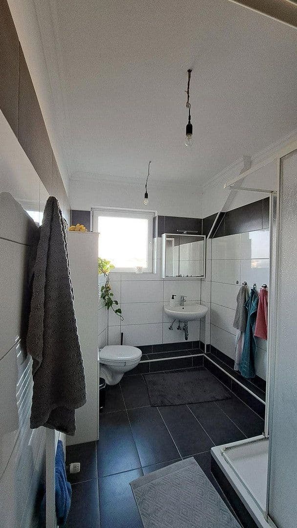 Pronájem bytu 5+1 150 m², Bürgermeister-Smidt-Straße 121, Bremerhaven, Bremen Pronájem bytu 5+1 150 m², Bürgermeister-Smidt-Straße 121, Bremerhaven, Bremen