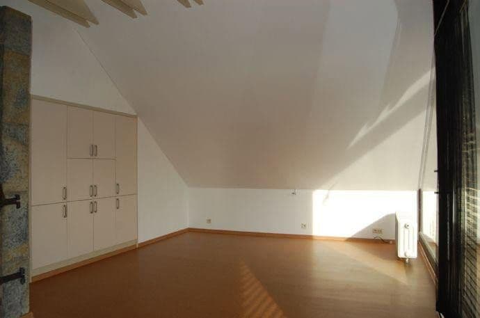 Pronájem bytu 3+1 91 m², Breite Straße, Göttingen, Dolní Sasko Pronájem bytu 3+1 91 m², Breite Straße, Göttingen, Dolní Sasko