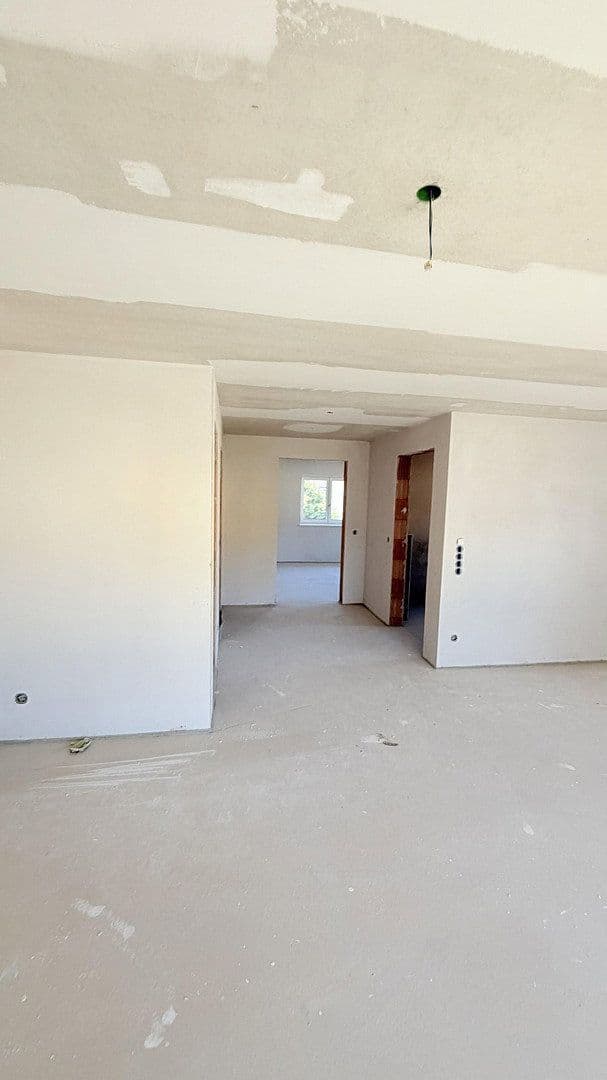 Pronájem bytu 2+1 65 m², Westerndorfer Straße 85, Rosenheim, Bavorsko Pronájem bytu 2+1 65 m², Westerndorfer Straße 85, Rosenheim, Bavorsko