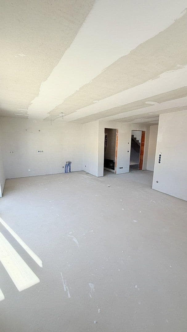 Pronájem bytu 2+1 65 m², Westerndorfer Straße 85, Rosenheim, Bavorsko Pronájem bytu 2+1 65 m², Westerndorfer Straße 85, Rosenheim, Bavorsko