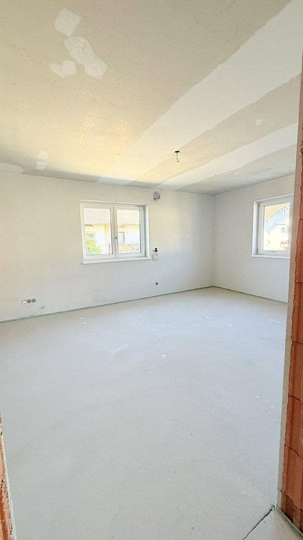 Pronájem bytu 2+1 65 m², Westerndorfer Straße 85, Rosenheim, Bavorsko Pronájem bytu 2+1 65 m², Westerndorfer Straße 85, Rosenheim, Bavorsko