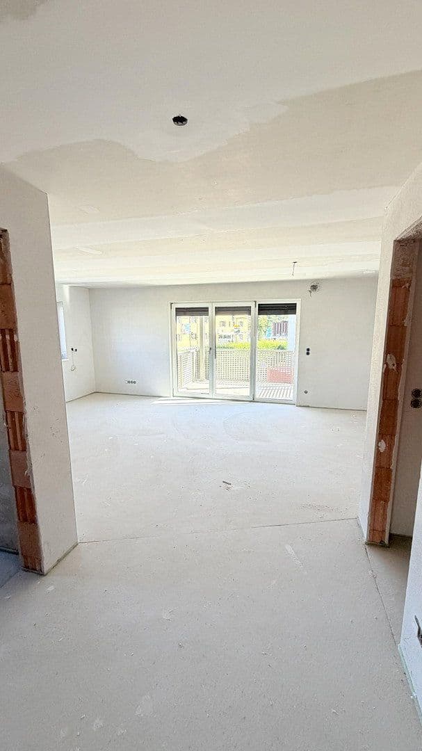 Pronájem bytu 2+1 65 m², Westerndorfer Straße 85, Rosenheim, Bavorsko Pronájem bytu 2+1 65 m², Westerndorfer Straße 85, Rosenheim, Bavorsko