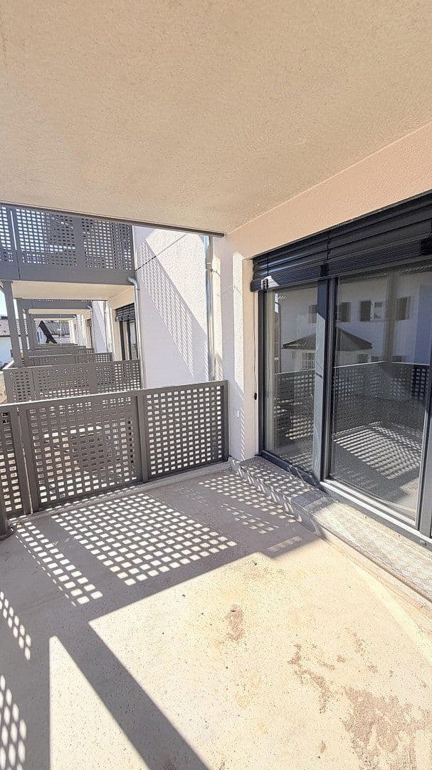 Pronájem bytu 2+1 65 m², Westerndorfer Straße 85, Rosenheim, Bavorsko Pronájem bytu 2+1 65 m², Westerndorfer Straße 85, Rosenheim, Bavorsko