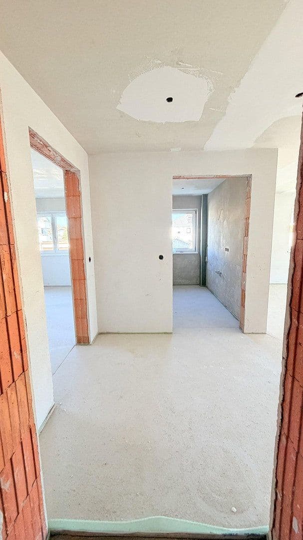 Pronájem bytu 2+1 65 m², Westerndorfer Straße 85, Rosenheim, Bavorsko Pronájem bytu 2+1 65 m², Westerndorfer Straße 85, Rosenheim, Bavorsko