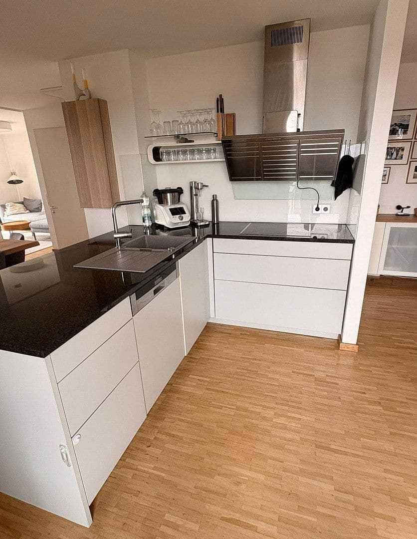 Pronájem bytu 3+1 82 m², Washingtonallee 27, Neu-Ulm, Bavorsko Pronájem bytu 3+1 82 m², Washingtonallee 27, Neu-Ulm, Bavorsko