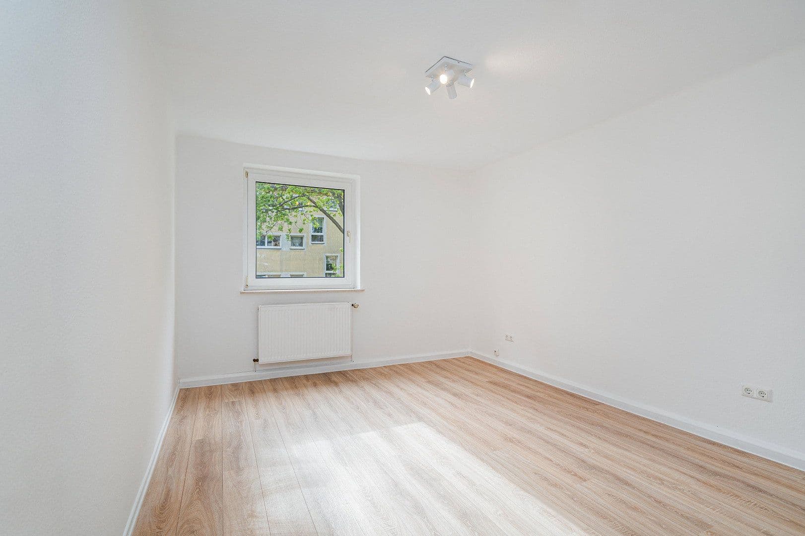 Prodej bytu 3+1 57 m², Jahnstr., Hof, Bavorsko Prodej bytu 3+1 57 m², Jahnstr., Hof, Bavorsko