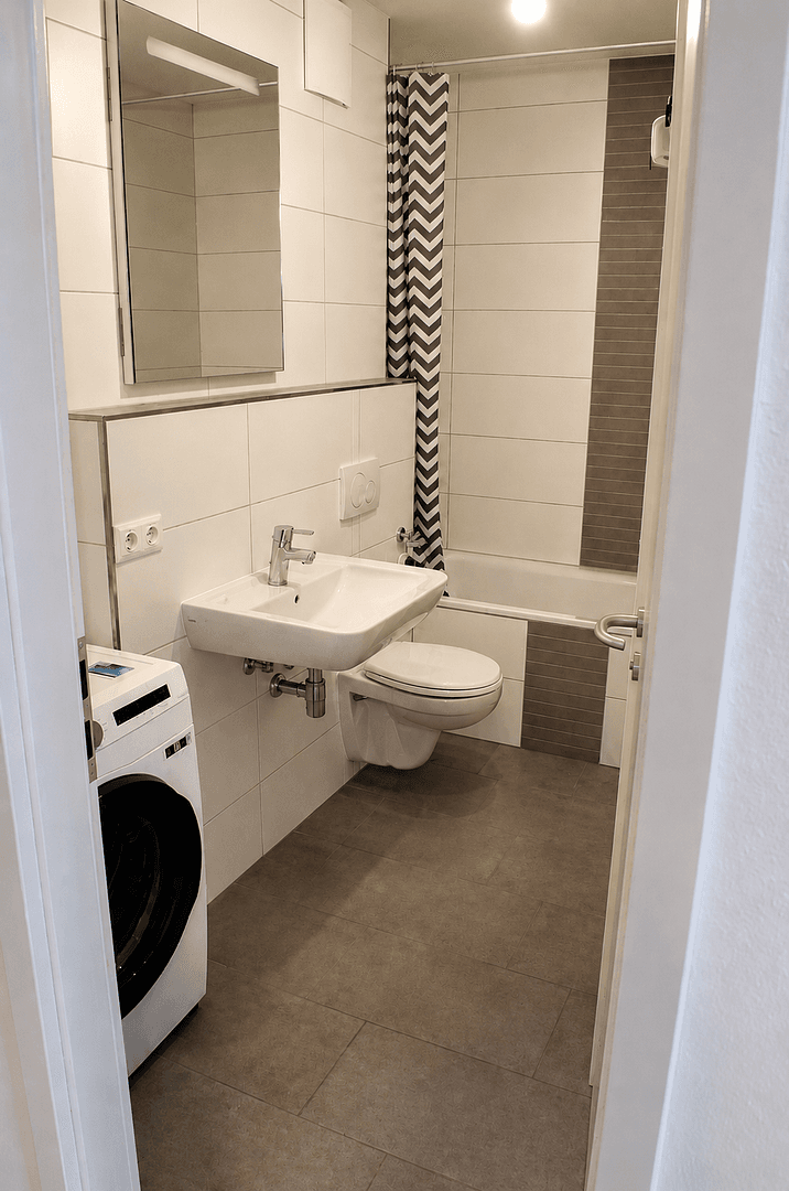 Pronájem bytu 3+1 68 m², Fleischmannstr. 11, Esslingen am Neckar, Bádensko-Württembersko Pronájem bytu 3+1 68 m², Fleischmannstr. 11, Esslingen am Neckar, Bádensko-Württembersko