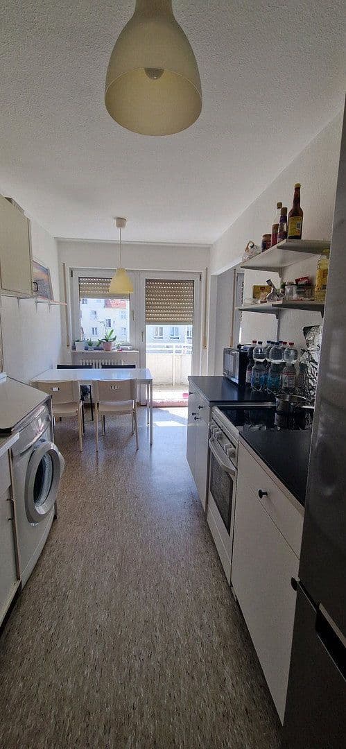 Pronájem bytu 2+1 55 m², Hirschstr. 36, Karlsruhe, Bádensko-Württembersko Pronájem bytu 2+1 55 m², Hirschstr. 36, Karlsruhe, Bádensko-Württembersko