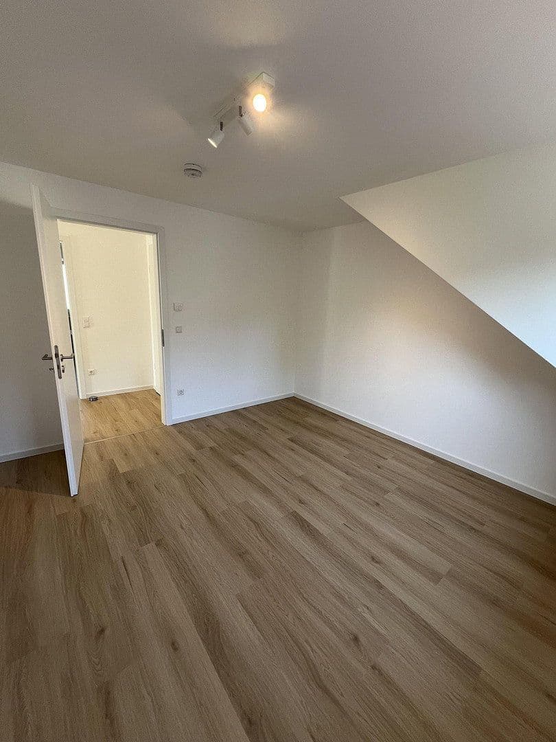 Pronájem bytu 3+1 74 m², Baden-Baden, Bádensko-Württembersko Pronájem bytu 3+1 74 m², Baden-Baden, Bádensko-Württembersko