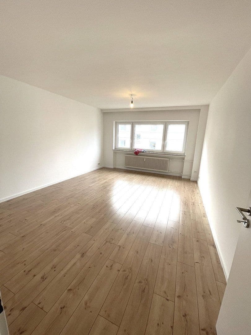 Pronájem bytu 1+1 32 m², Kaiserstraße 37, Schwelm, Severní Porýní-Vestfálsko Pronájem bytu 1+1 32 m², Kaiserstraße 37, Schwelm, Severní Porýní-Vestfálsko