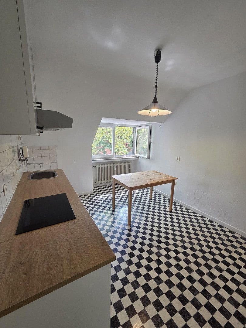 Pronájem bytu 3+1 80 m², Stolberstrasse 378, Köln, Severní Porýní-Vestfálsko Pronájem bytu 3+1 80 m², Stolberstrasse 378, Köln, Severní Porýní-Vestfálsko