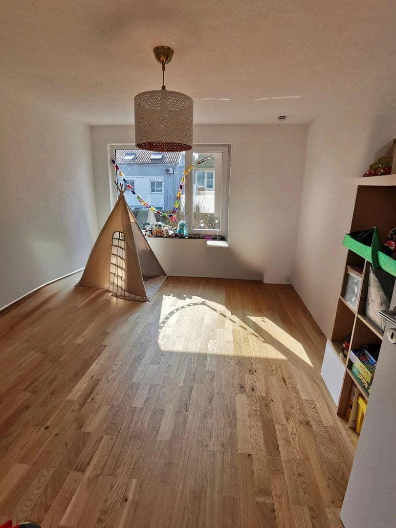 Prodej domu 125 m², pozemek 185 m², Flein, Bádensko-Württembersko Prodej domu 125 m², pozemek 185 m², Flein, Bádensko-Württembersko