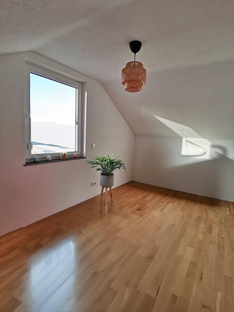 Prodej domu 125 m², pozemek 185 m², Flein, Bádensko-Württembersko Prodej domu 125 m², pozemek 185 m², Flein, Bádensko-Württembersko