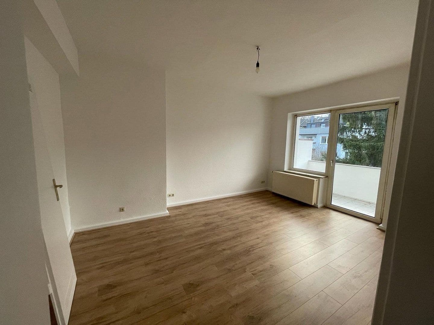 Pronájem bytu 2+1 63 m², Düppelstr.10, Essen, Severní Porýní-Vestfálsko Pronájem bytu 2+1 63 m², Düppelstr.10, Essen, Severní Porýní-Vestfálsko