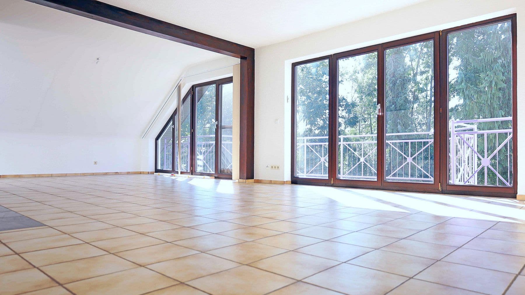 Pronájem bytu 3+1 105 m², Remchingen, Bádensko-Württembersko Pronájem bytu 3+1 105 m², Remchingen, Bádensko-Württembersko