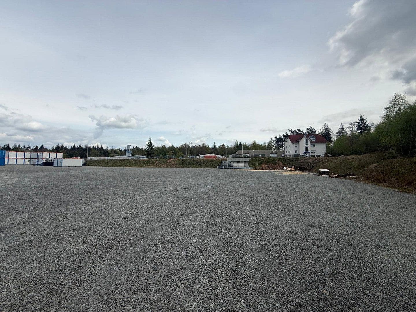 Pronájem pozemku 2.400 m², Waldmohr, Porýní-Falc Pronájem pozemku 2.400 m², Waldmohr, Porýní-Falc