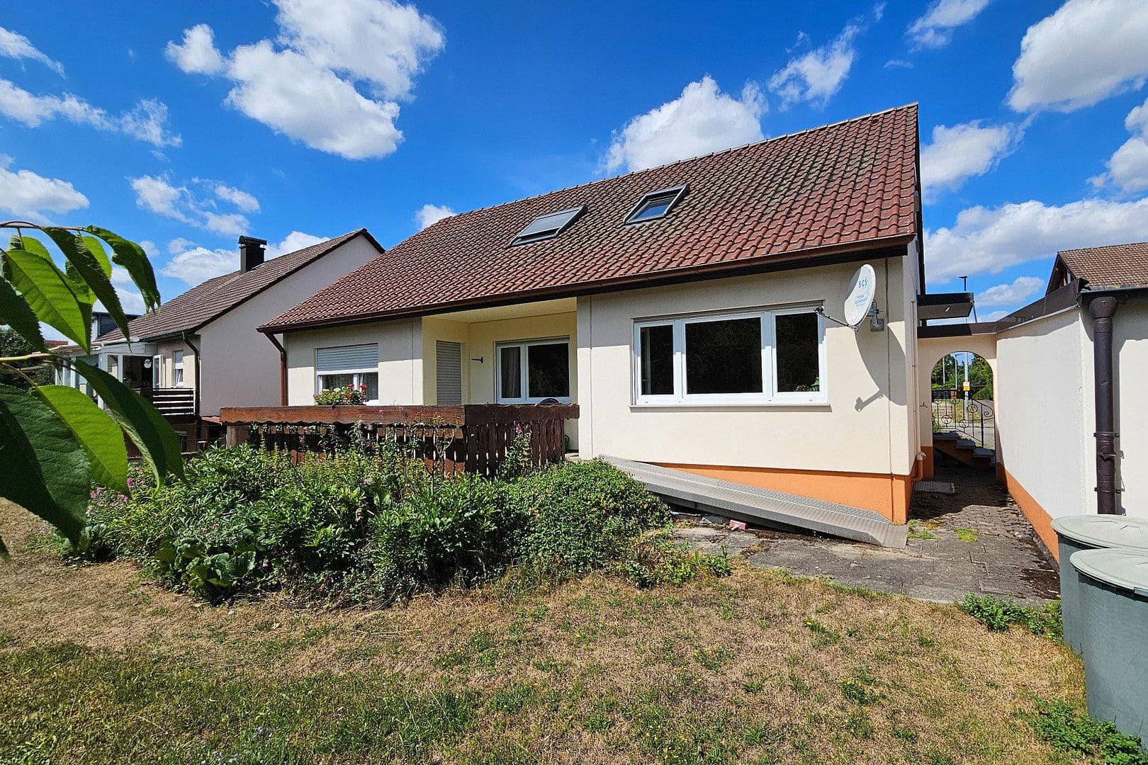 Prodej domu 161 m², pozemek 711 m², Helvetierstr. 19, Rottweil, Bádensko-Württembersko Prodej domu 161 m², pozemek 711 m², Helvetierstr. 19, Rottweil, Bádensko-Württembersko