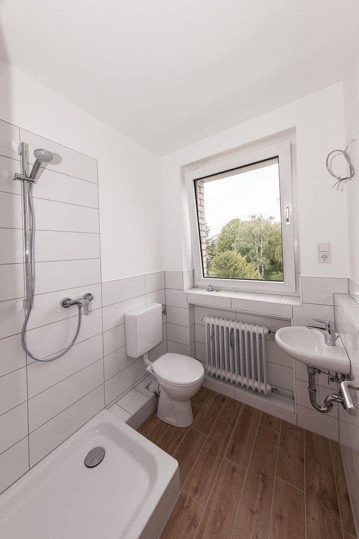 Prodej bytu 4+1 113 m², Lessingplatz 7, Neuss, Severní Porýní-Vestfálsko Prodej bytu 4+1 113 m², Lessingplatz 7, Neuss, Severní Porýní-Vestfálsko