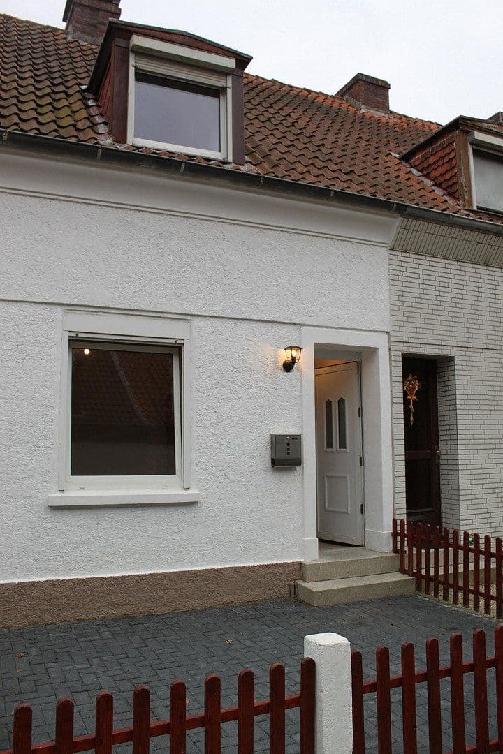 Pronájem domu 60 m², pozemek 103 m², Stiller Weg, Bremen, Bremen Pronájem domu 60 m², pozemek 103 m², Stiller Weg, Bremen, Bremen