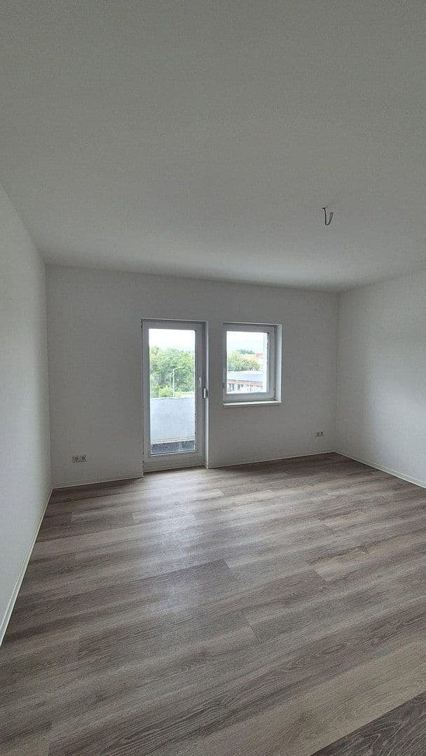 Pronájem bytu 2+1 75 m², Cochstedter Straße 2, Magdeburg, Sasko-Anhaltsko Pronájem bytu 2+1 75 m², Cochstedter Straße 2, Magdeburg, Sasko-Anhaltsko