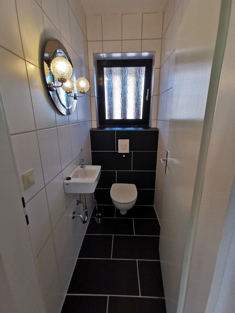Prodej domu 190 m², pozemek 950 m², Weener, Dolní Sasko Prodej domu 190 m², pozemek 950 m², Weener, Dolní Sasko