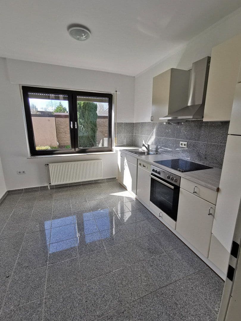 Prodej domu 190 m², pozemek 950 m², Weener, Dolní Sasko Prodej domu 190 m², pozemek 950 m², Weener, Dolní Sasko