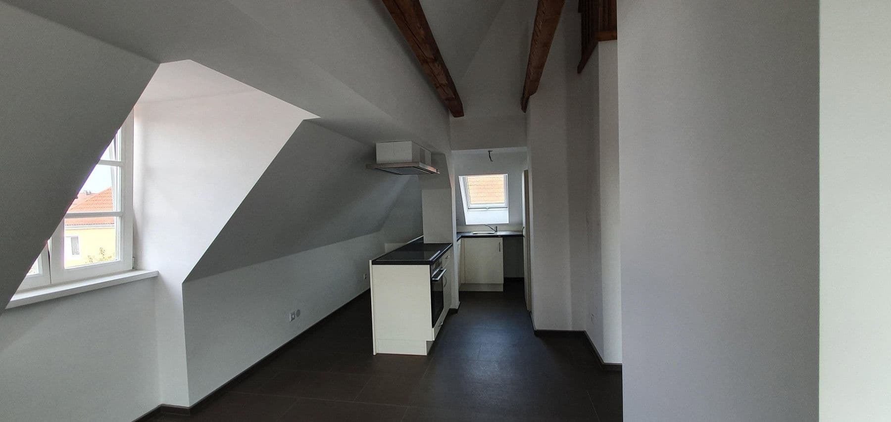 Pronájem bytu 2+1 64 m², Bruck i.d.OPf., Bavorsko Pronájem bytu 2+1 64 m², Bruck i.d.OPf., Bavorsko