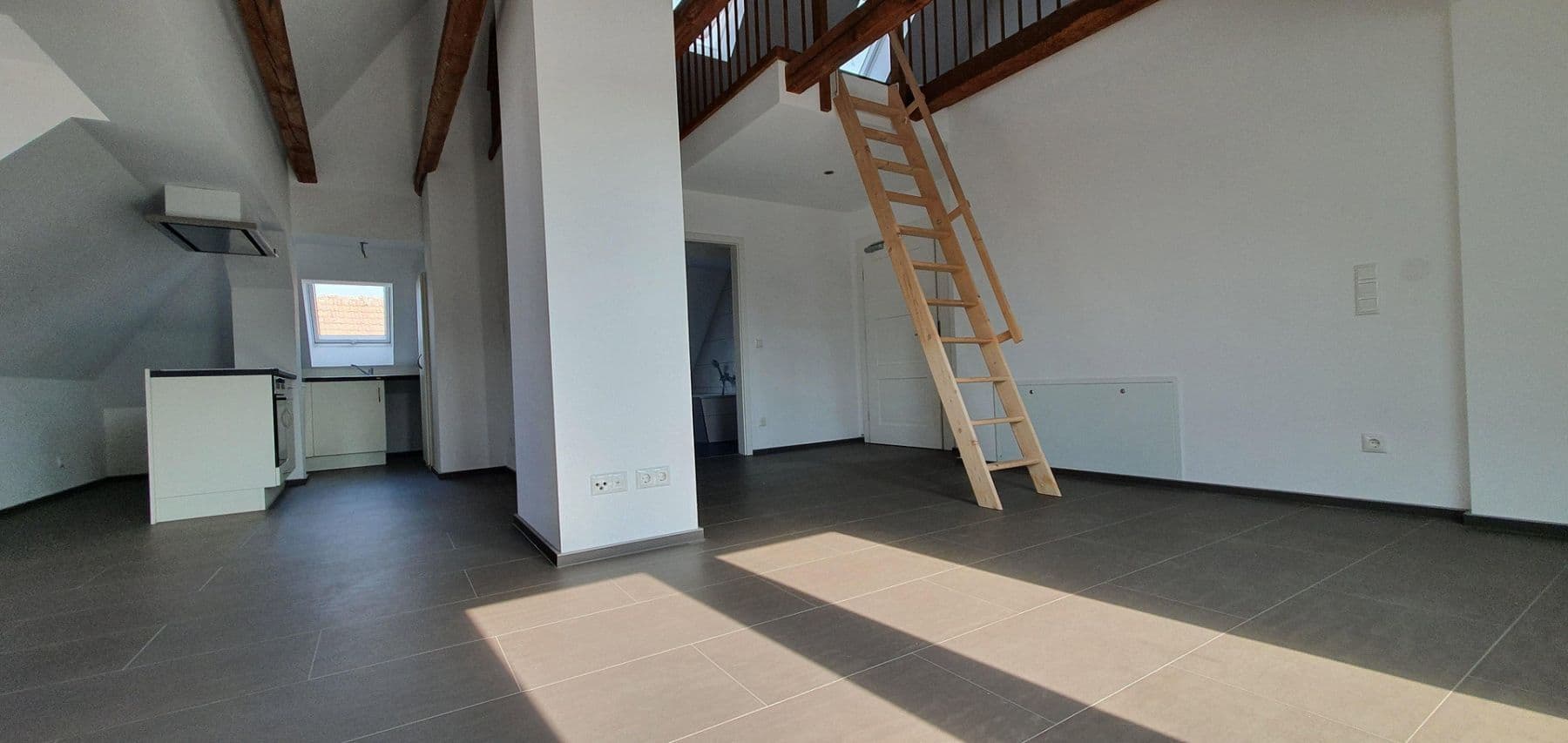 Pronájem bytu 2+1 64 m², Bruck i.d.OPf., Bavorsko Pronájem bytu 2+1 64 m², Bruck i.d.OPf., Bavorsko