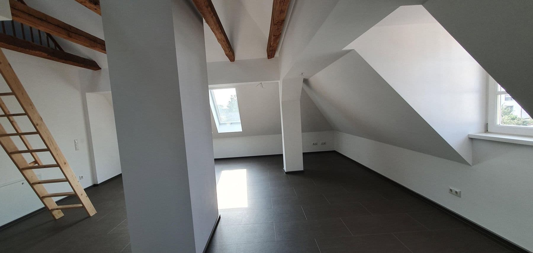 Pronájem bytu 2+1 64 m², Bruck i.d.OPf., Bavorsko Pronájem bytu 2+1 64 m², Bruck i.d.OPf., Bavorsko