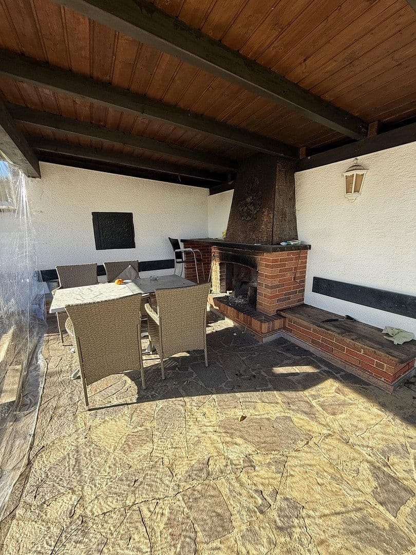 Prodej domu 315 m², pozemek 1.400 m², Überherrn, Země Sársko Prodej domu 315 m², pozemek 1.400 m², Überherrn, Země Sársko