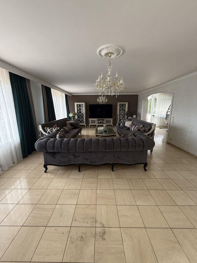 Prodej domu 315 m², pozemek 1.400 m², Überherrn, Země Sársko Prodej domu 315 m², pozemek 1.400 m², Überherrn, Země Sársko