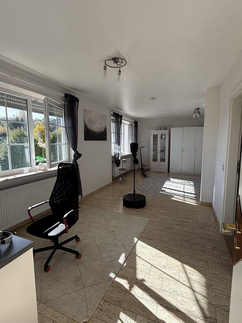 Prodej domu 315 m², pozemek 1.400 m², Überherrn, Země Sársko Prodej domu 315 m², pozemek 1.400 m², Überherrn, Země Sársko