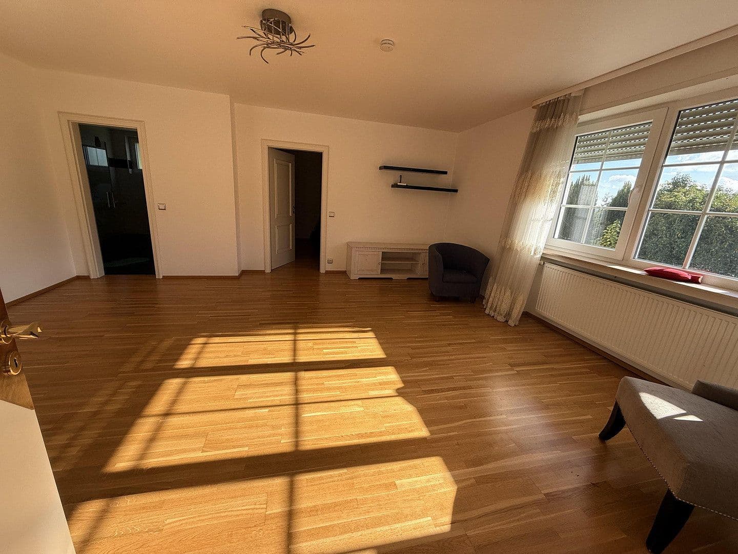 Prodej domu 315 m², pozemek 1.400 m², Überherrn, Země Sársko Prodej domu 315 m², pozemek 1.400 m², Überherrn, Země Sársko