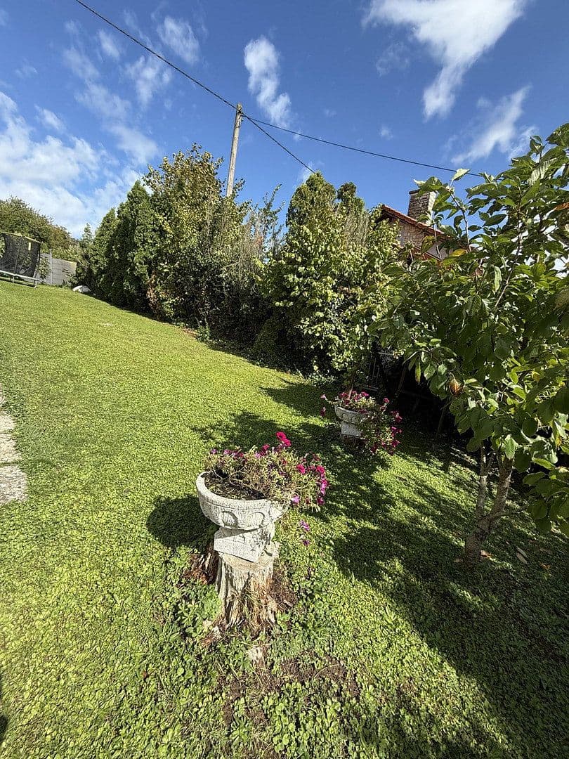 Prodej domu 315 m², pozemek 1.400 m², Überherrn, Země Sársko Prodej domu 315 m², pozemek 1.400 m², Überherrn, Země Sársko