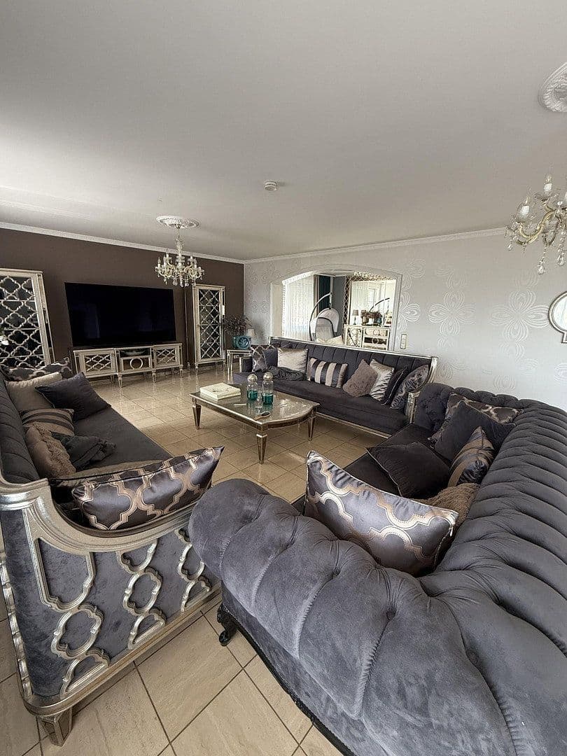 Prodej domu 315 m², pozemek 1.400 m², Überherrn, Země Sársko Prodej domu 315 m², pozemek 1.400 m², Überherrn, Země Sársko