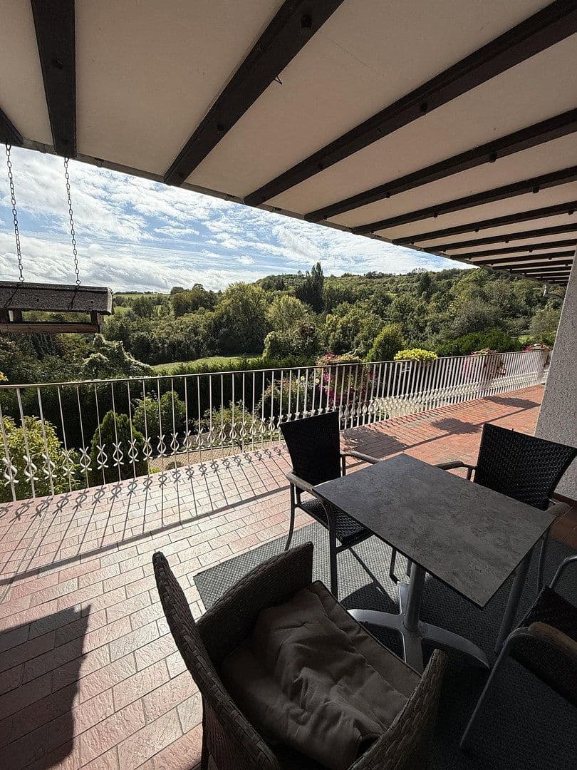 Prodej domu 315 m², pozemek 1.400 m², Überherrn, Země Sársko Prodej domu 315 m², pozemek 1.400 m², Überherrn, Země Sársko