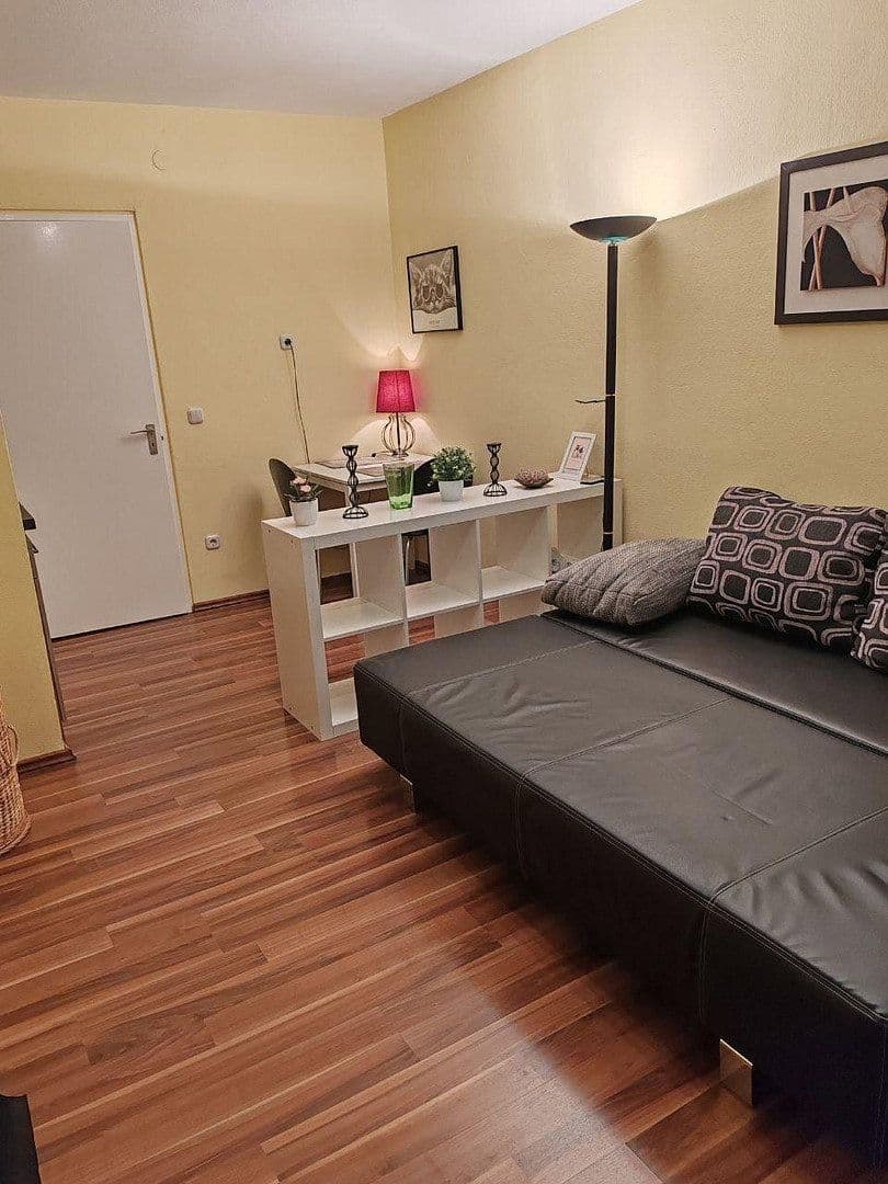 Pronájem bytu 1+1 23 m², Klagenfurter Str., München, Bavorsko Pronájem bytu 1+1 23 m², Klagenfurter Str., München, Bavorsko