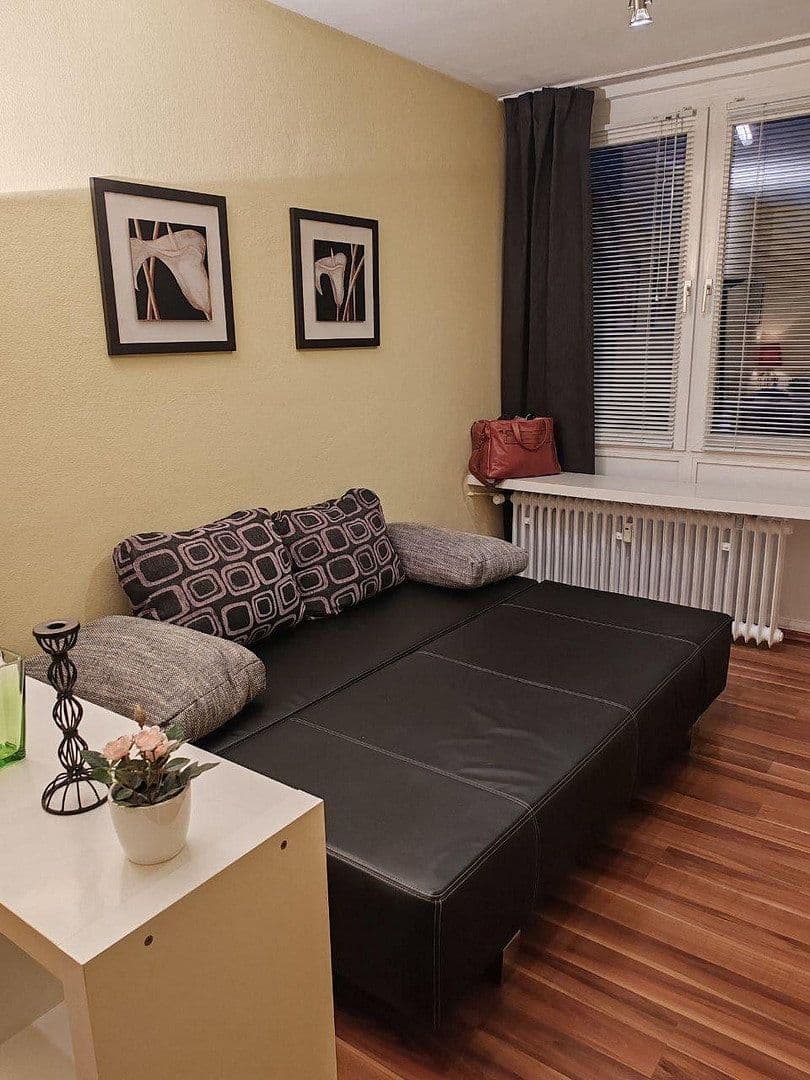 Pronájem bytu 1+1 23 m², Klagenfurter Str., München, Bavorsko Pronájem bytu 1+1 23 m², Klagenfurter Str., München, Bavorsko