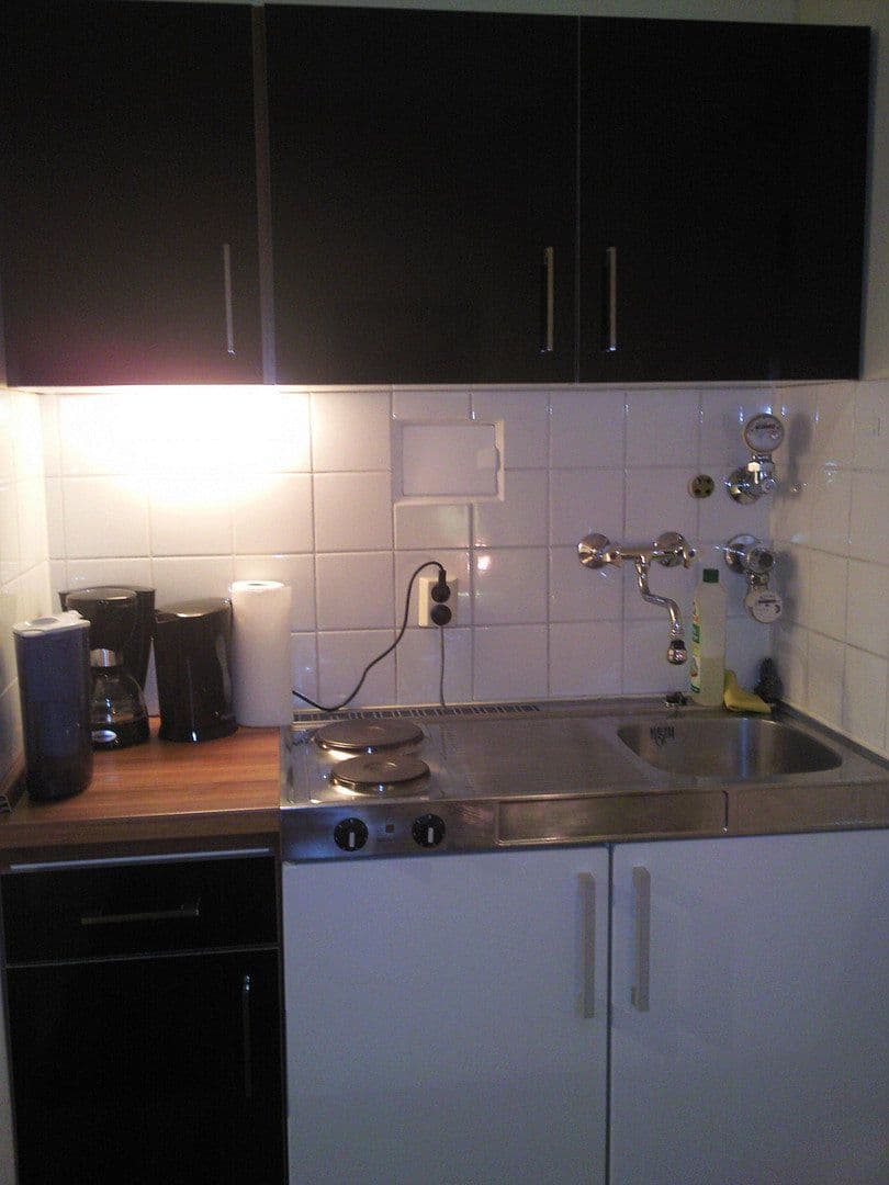Pronájem bytu 1+1 23 m², Klagenfurter Str., München, Bavorsko Pronájem bytu 1+1 23 m², Klagenfurter Str., München, Bavorsko