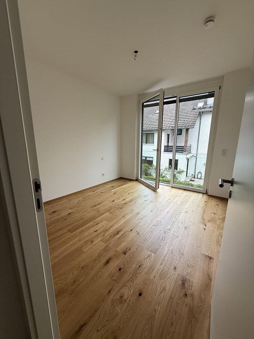 Pronájem bytu 3+1 85 m², Gustav-Meyrink-Straße 7, München, Bavorsko Pronájem bytu 3+1 85 m², Gustav-Meyrink-Straße 7, München, Bavorsko