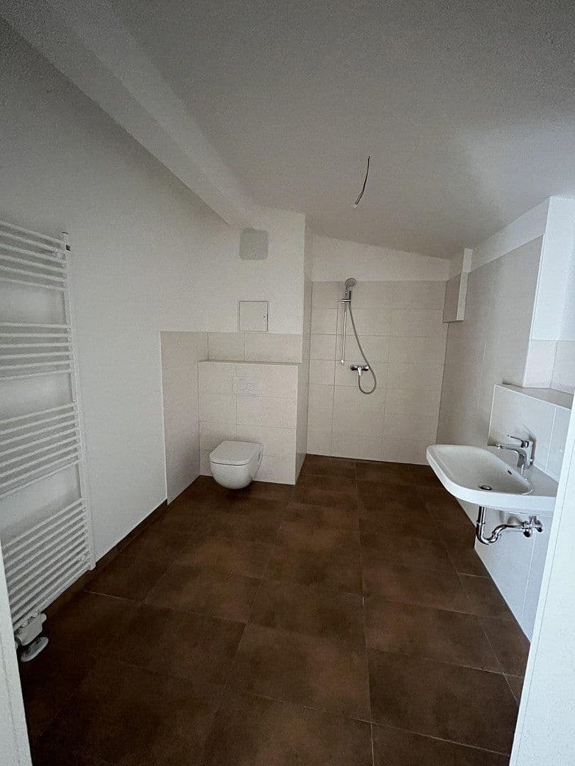 Pronájem bytu 2+1 72 m², Franz-Mehring-Straße 13 a-c, Schwerin, Mecklenburg-Vorpommern Pronájem bytu 2+1 72 m², Franz-Mehring-Straße 13 a-c, Schwerin, Mecklenburg-Vorpommern