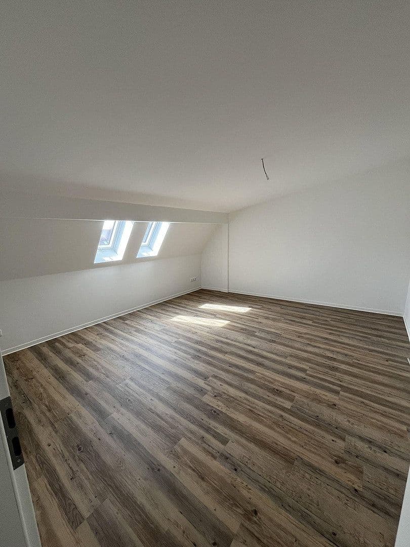 Pronájem bytu 2+1 72 m², Franz-Mehring-Straße 13 a-c, Schwerin, Mecklenburg-Vorpommern Pronájem bytu 2+1 72 m², Franz-Mehring-Straße 13 a-c, Schwerin, Mecklenburg-Vorpommern