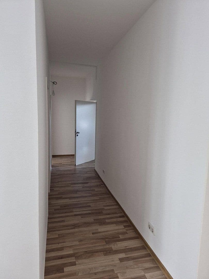 Pronájem bytu 3+1 45 m², Saarbrücken, Země Sársko Pronájem bytu 3+1 45 m², Saarbrücken, Země Sársko