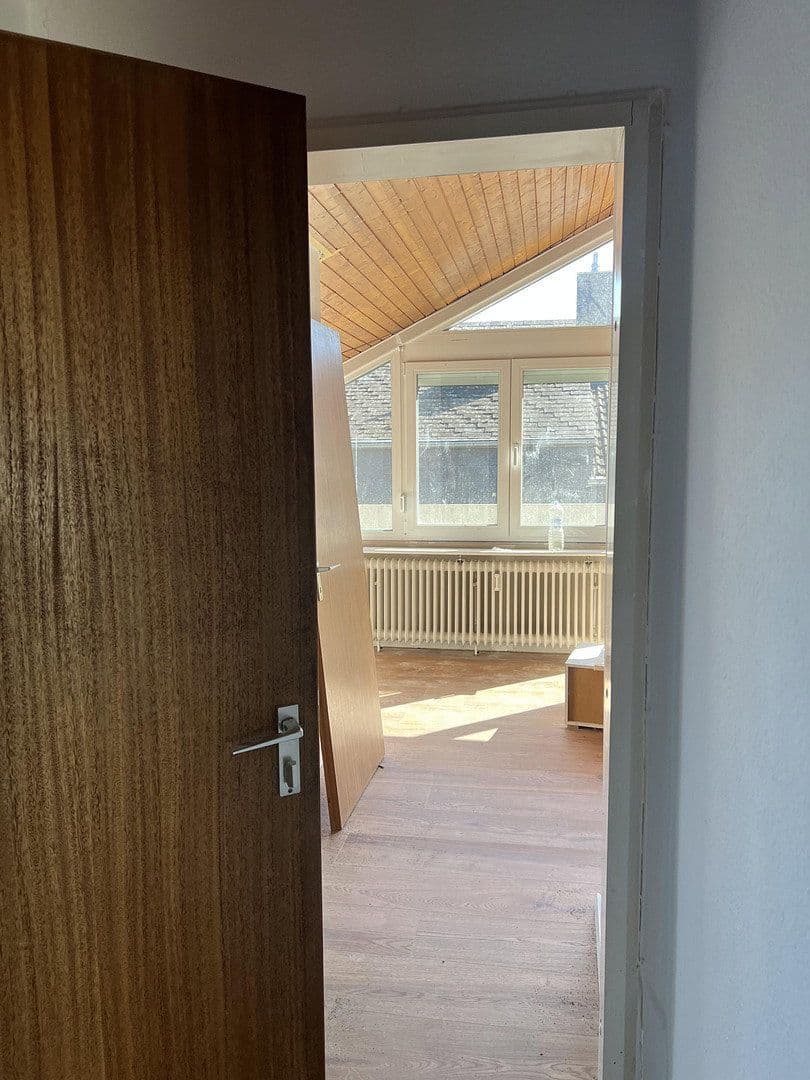 Pronájem bytu 2+1 45 m², Weinklinge 36, Stuttgart, Bádensko-Württembersko Pronájem bytu 2+1 45 m², Weinklinge 36, Stuttgart, Bádensko-Württembersko