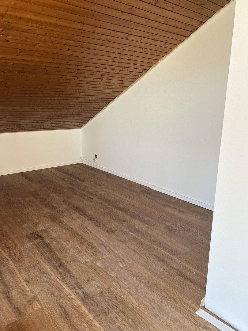Pronájem bytu 2+1 45 m², Weinklinge 36, Stuttgart, Bádensko-Württembersko Pronájem bytu 2+1 45 m², Weinklinge 36, Stuttgart, Bádensko-Württembersko